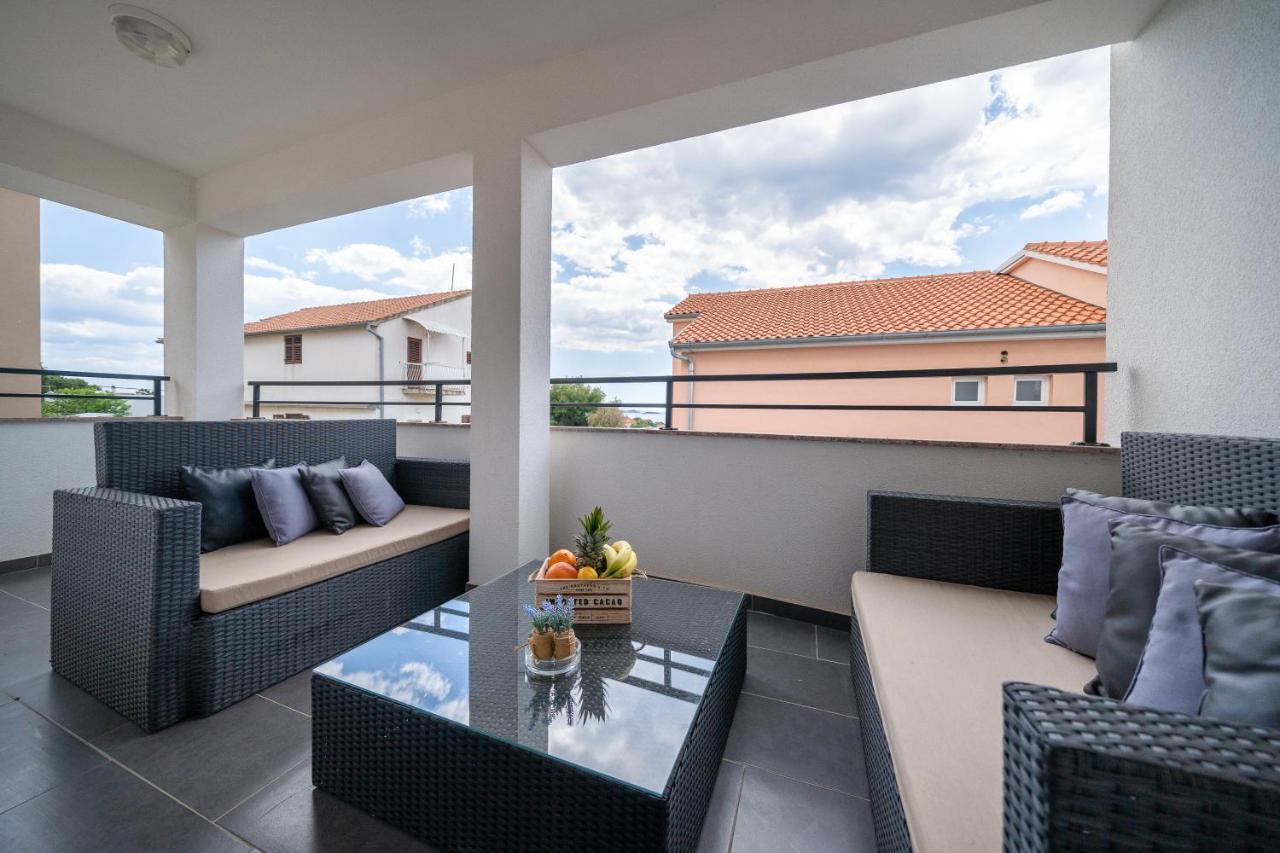 Holiday Apartments Amarilis Pakoštane Esterno foto