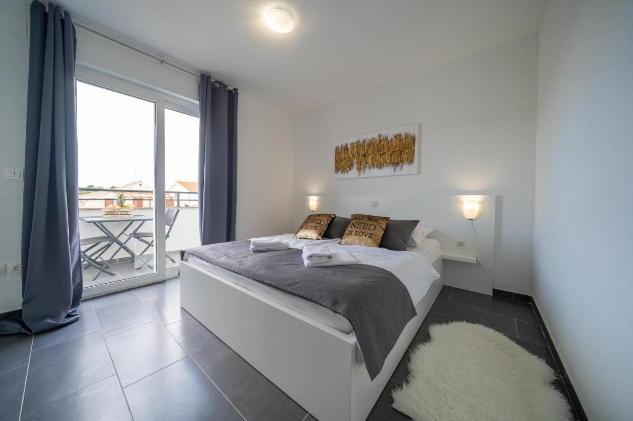 Holiday Apartments Amarilis Pakoštane Esterno foto