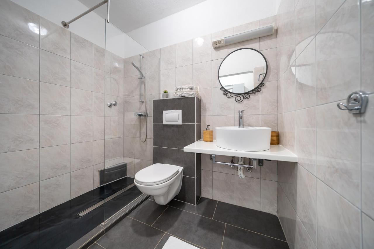 Holiday Apartments Amarilis Pakoštane Esterno foto
